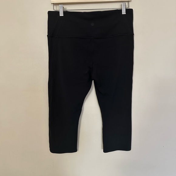 Athleta Horizon Scallop Black Yoga Fitness Capri Pant! - Picture 6 of 10